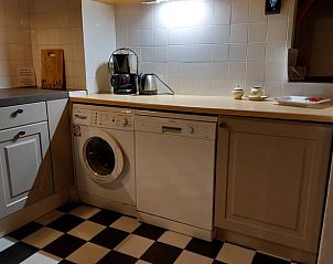 Praktische keukenapparatuur in Vakantiehuisje in Waspik, West Brabant, inclusief wasmachine.