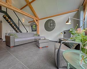 Comfortabele zithoek in Villa de Argento vakantiehuis, Alphen, Noord Brabant.