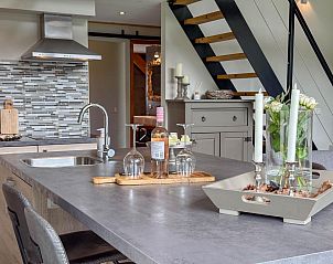 Gezellige eethoek in Villa Bianco vakantiehuis, Alphen, West Brabant.