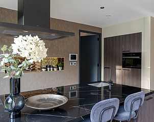 Stilvolle Kche im Ferienhaus in Oosterhout mit Designelementen in Nordbrabant.