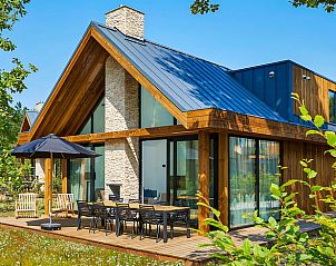 Ferienhaus in Oosterhout mit modernem Design und groem Auenbereich.