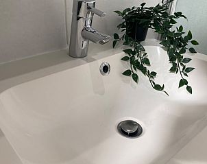 Modernes Badezimmer in Cottage in Oosterhout, Ferienhaus in Oosterhout, Westbrabant, Nordbrabant.