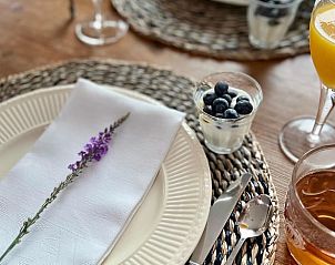 Ontbijt met vers fruit in Vakantiehuisje in Strijbeek, gezellige bed and breakfast.