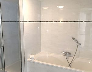 Guest house 4501128 - Holiday property Noordzeekust - 8 pers villa met sauna!