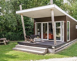 Strandhuisje 6 personen in Julianadorp, Noordzeekust. Vakantiehuis met moderne veranda en groene omgeving in Noord-Holland.