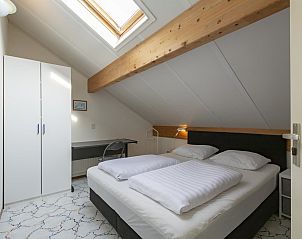 Gezellige zolderkamer met dakraam in Ooghduyne 148 Julianadorp aan zee.