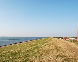 Vuurtoren in de buurt van Strandslag 215 Julianadorp aan zee, vakantieverblijf aan de Noordzeekust.