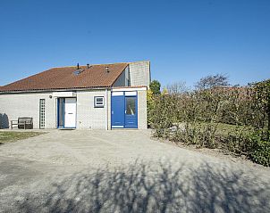 Vooraanzicht van Ooghduyne 187 Julianadorp aan zee, vakantiehuis met ruime tuin, Noordzeekust, Noord-Holland.