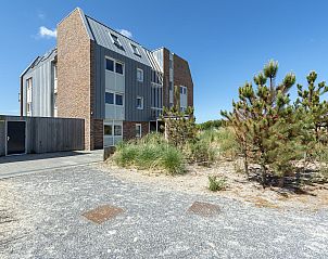 Modern architecture of Duinerei C103 Groote Keeten vacation home in Callantsoog, North Holland.