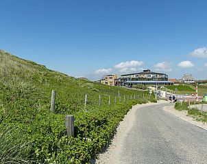 Picturesque path to Wijde Blick 112 Callantsoog, vacation home on the North Sea coast, North Holland.