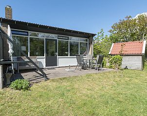 Previnaireweg 34 Callantsoog vacation home with terrace on the North Sea coast in North Holland.