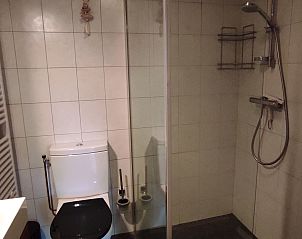 Guest house 4504193 - Holiday property Noordzeekust - Vakantiehuis Gem�tliches Ferienbungalow mit Garten