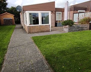 Guest house 4504193 - Holiday property Noordzeekust - Vakantiehuis Gem�tliches Ferienbungalow mit Garten
