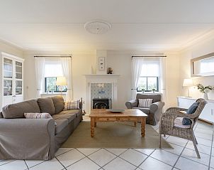 Stilvolle Sitzecke im Ferienhaus Buitenplaats 062 Callantsoog an der Nordseekste.