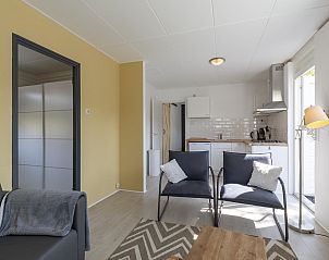 Open kitchen and sitting area in Effe Sprage Callantsoog vacation home, Callantsoog.