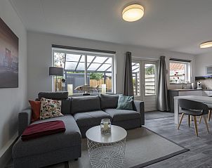 Woonkamer van Stuijvezandeweg 7Z Callantsoog vakantiehuis aan de Noordzeekust Noord-Holland.