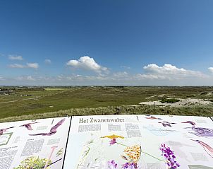 Uitzicht op natuurgebied nabij Stuijvezandeweg 7Z Callantsoog vakantiehuis aan de Noordzeekust Noord-Holland.