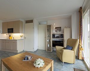 Cozy kitchen in Wijde Blick 206 Callantsoog, vacation home on the North Sea coast, fully equipped.