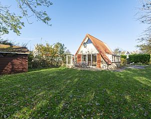 Backyard of Sandepark 093 Groote Keeten vacation home in Callantsoog, North Sea coast.