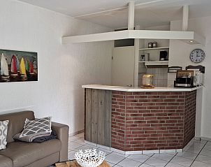 Modern bathroom in vacation home NH549, Callantsoog, North Sea coast, with shower and sink.