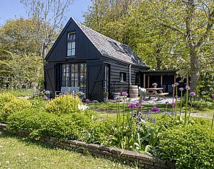 NH137 vakantiehuis in Groet met groene tuin aan de Noordzeekust, Noord-Holland.