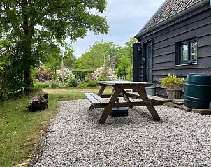 Rustieke uitstraling van NH137 vakantiehuis in Groet, Noordzeekust, Noord-Holland.