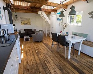 Gezellige woonkamer in NH137 vakantiehuis, Groet, Noordzeekust, Noord-Holland.