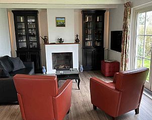 Volledig uitgeruste keuken in vakantiehuis NH043 in Groet, Noordzeekust, Noord-Holland met moderne apparatuur.