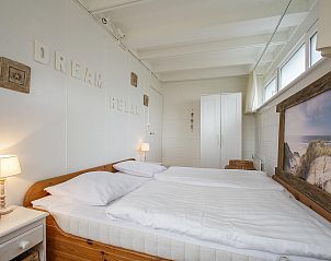 Rustgevende slaapkamer in Wildrijk 152 Sint Maartenszee vakantiehuis in Noord-Holland.