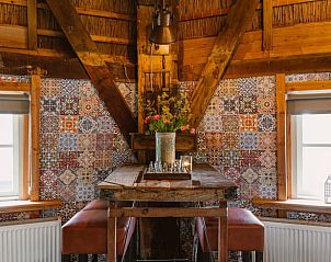 Attraktiver Essbereich im Ferienhaus in Egmond aan den Hoef, Nordseekste, Nordholland.