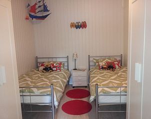 Cozy children's room in Duinroos Cottage, a vacation home in Egmond aan den Hoef on the North Sea coast, North Holland.