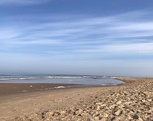 Rustige zandstranden nabij Vakantiehuis in Burgerbrug, Noordzeekust, Noord-Holland.
