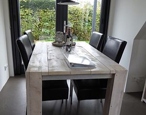 Stijlvolle eetkamer in Sandepark 29 vakantiehuis, Groote Keeten, Noordzeekust, Noord-Holland.