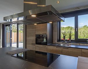 Guest house 4540100 - Holiday property Noordzeekust - Wellness Villa Lotje | Jacuzzi & Sauna | 6 Pers