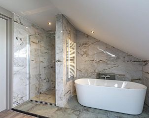 Guest house 4540100 - Holiday property Noordzeekust - Wellness Villa Lotje | Jacuzzi & Sauna | 6 Pers