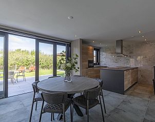 Guest house 4540100 - Holiday property Noordzeekust - Wellness Villa Lotje | Jacuzzi & Sauna | 6 Pers