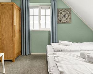 Guest house 454018 - Bungalow Noordzeekust - Beach Resort Ooghduyne | 10-persoons villa | 10L1