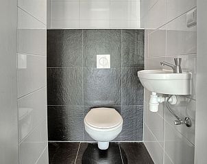 Guest house 454020 - Bungalow Noordzeekust - Beach Resort Ooghduyne | 22-persoons villa | 22L