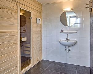 Guest house 454020 - Bungalow Noordzeekust - Beach Resort Ooghduyne | 22-persoons villa | 22L