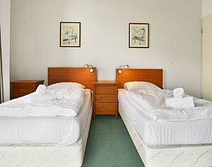 Guest house 454023 - Bungalow Noordzeekust - Beach Resort Ooghduyne | 6-persoons villa | 6D2