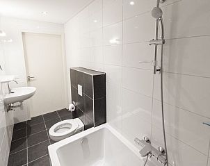 Guest house 454024 - Bungalow Noordzeekust - Beach Resort Ooghduyne | 12-persoons villa | 12C