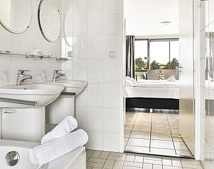 Guest house 454026 - Bungalow Noordzeekust - Beach Resort Ooghduyne | 4-persoons appartement | 4B1