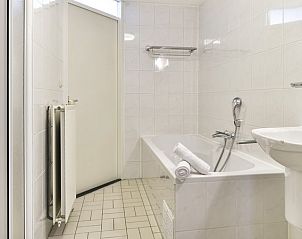 Guest house 454026 - Bungalow Noordzeekust - Beach Resort Ooghduyne | 4-persoons appartement | 4B1