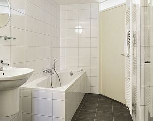Guest house 454027 - Bungalow Noordzeekust - Beach Resort Ooghduyne | 4-persoons appartement | 4CA