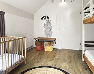 Guest house 454037 - Bungalow Noordzeekust - Beach Resort Ooghduyne | 6-persoons kindervilla | 6LK
