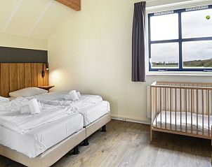 Guest house 454039 - Bungalow Noordzeekust - Beach Resort Ooghduyne | 8-persoons kindervilla | 8LK