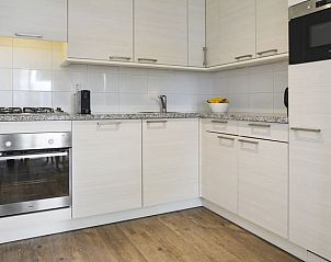 Guest house 454042 - Bungalow Noordzeekust - Beach Resort Ooghduyne | 4-persoons villa | 4L1