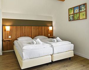 Guest house 454044 - Bungalow Noordzeekust - Beach Resort Ooghduyne | 6-persoons villa | 6L1