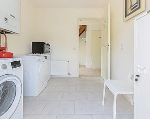 Functionele wasruimte in vrijstaande woning, Julianadorp aan Zee.