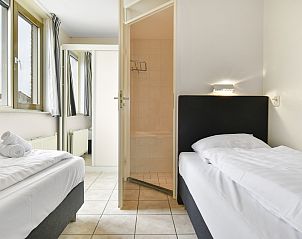 Guest house 454057 - Bungalow Noordzeekust - Beach Resort Ooghduyne | 4-persoons appartement | 4B1